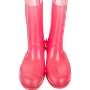 Chanel rare glossy pink cc rain boots